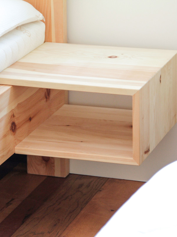 Flying bedside table