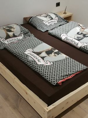 Solid Stone Pine Bed