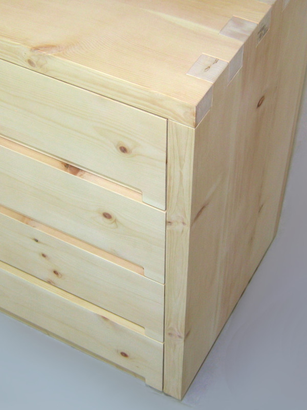 Vipiteno Chest of Drawers