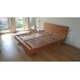 Bett aus Massivholz aus Kernbuche