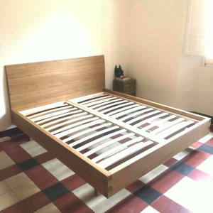 Bett aus Massivholz aus Eiche
